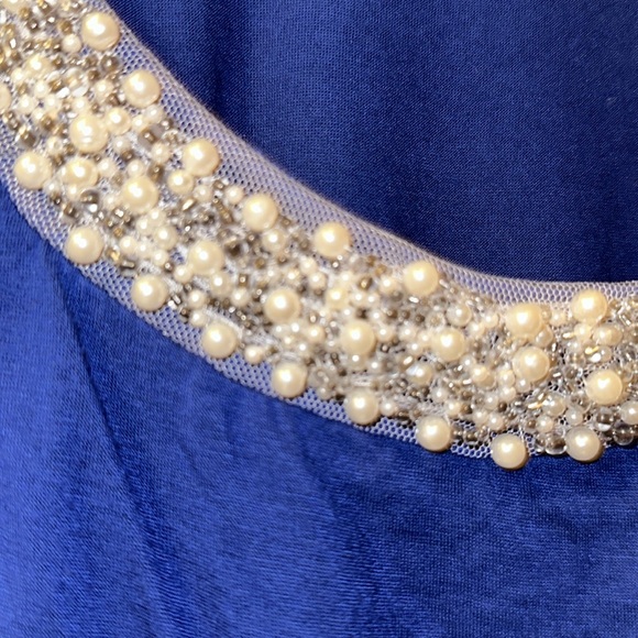 Top - Picture 2 of 2